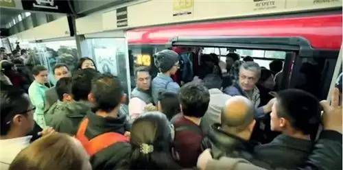 唯有這一些抓人眼球的室外廣告才配叫創(chuàng)意！標識主也滿意15