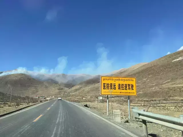 這些沙雕廣告牌廣告標(biāo)語，讓我站路邊笑了半天停不下來20