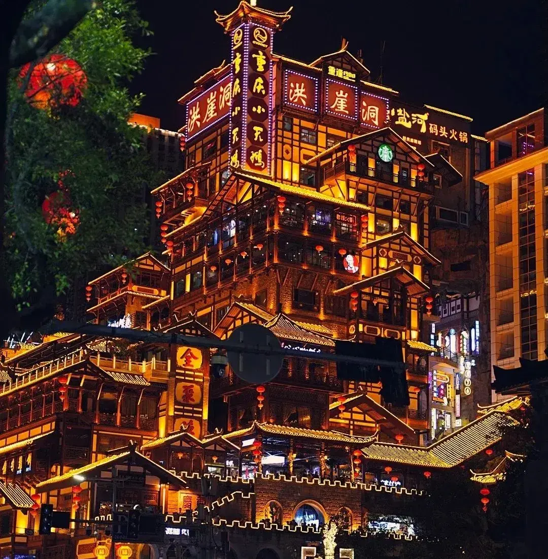 走訪長沙、重慶等地后，我總結(jié)出一套不銹鋼廣告牌“吸金術(shù)”8