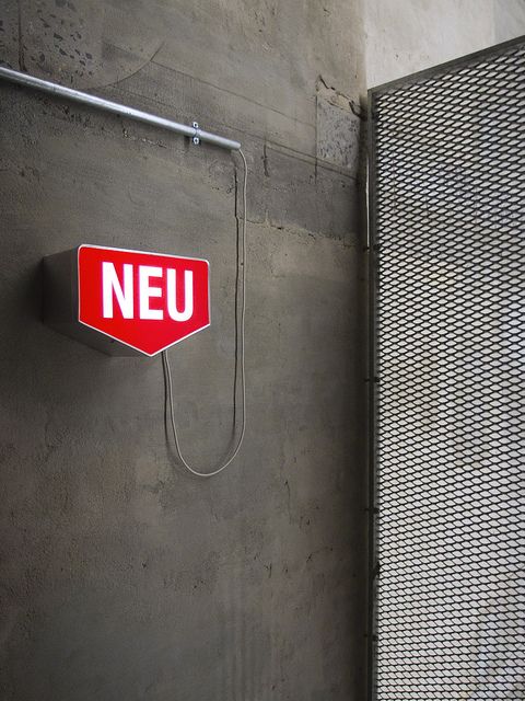 當(dāng)成線下超級入口，商店標識主要性凸顯11