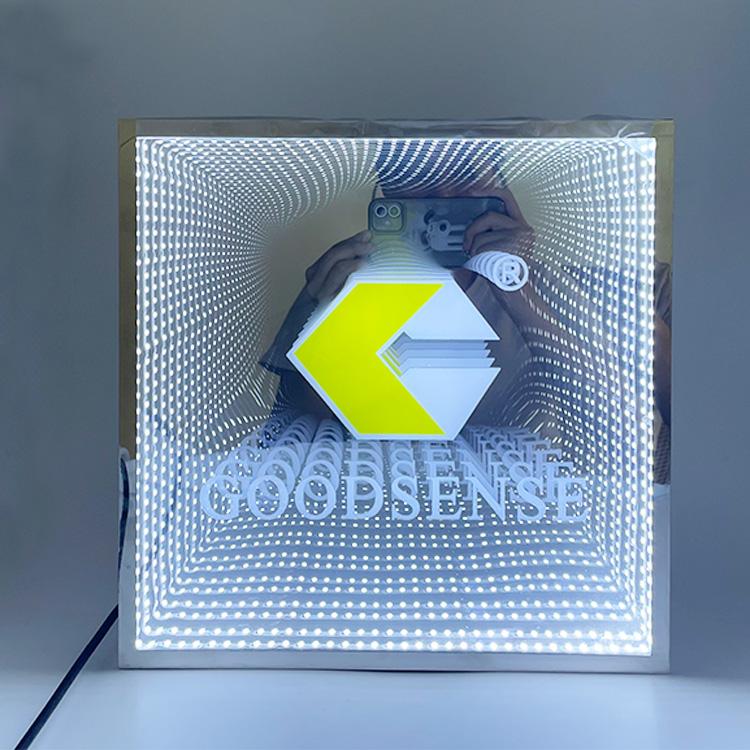 有了半透鏡，廣告鏤空燈箱也能具有立體感2