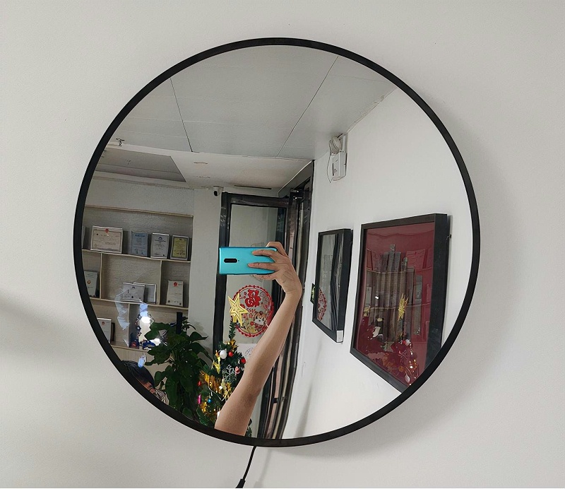 有了半透鏡，廣告led燈箱字也能擁有立體感4