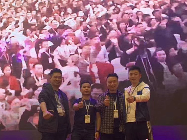 授人魚不如授人以漁！鑫麗華廣告家人們一起好好學習，天天向上！