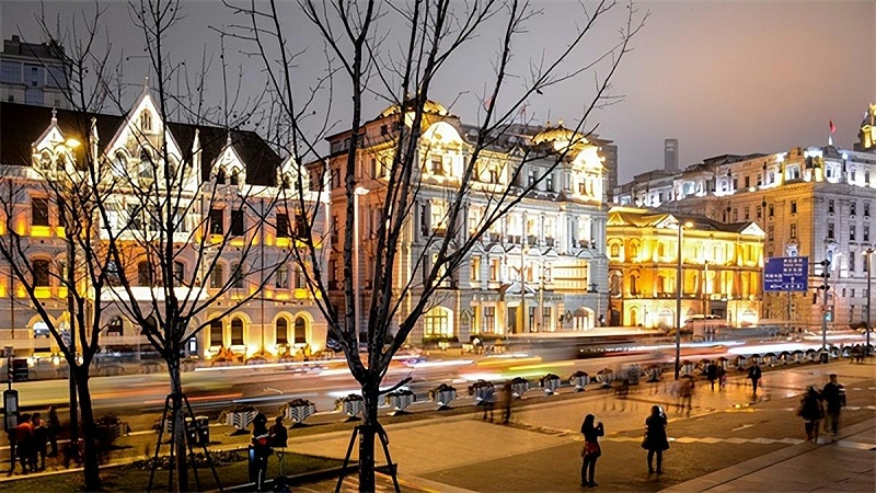 怎樣整好的高品質(zhì)的樓頂亮化規(guī)劃？2